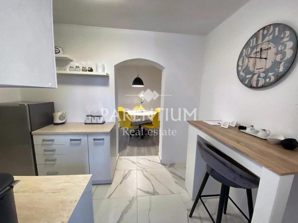 Apartment Ronaldo Porec Exterior photo